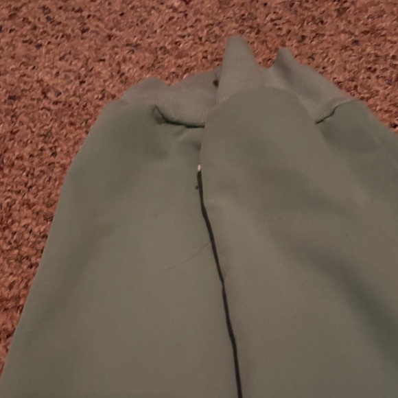 Figs Sage Green scrub jogger set - Picture 3 of 4